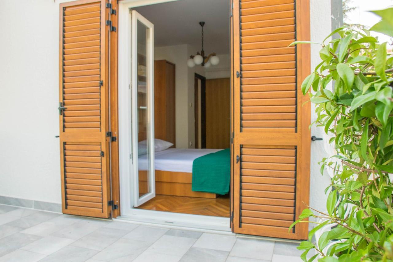 Apartments White & Green In Malinska Εξωτερικό φωτογραφία