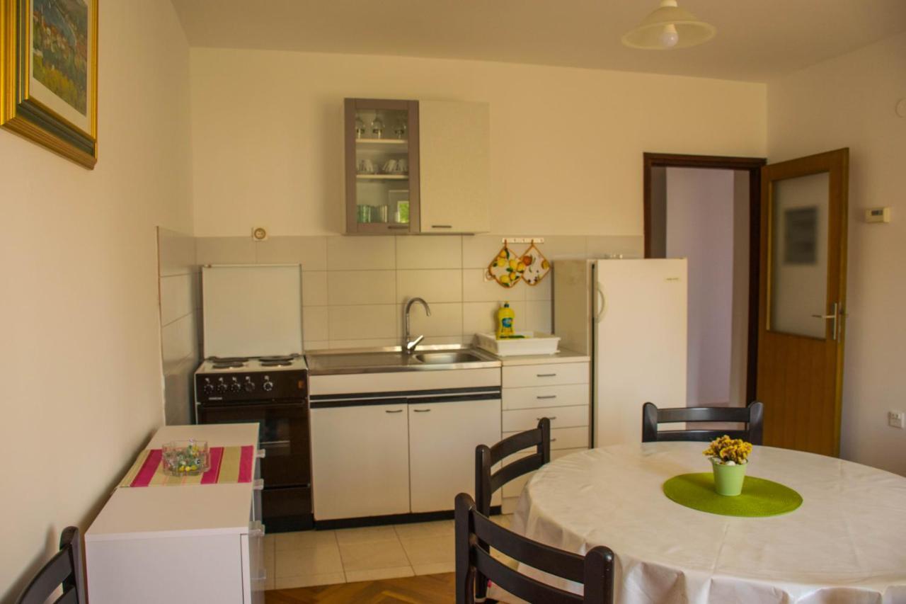 Apartments White & Green In Malinska Εξωτερικό φωτογραφία
