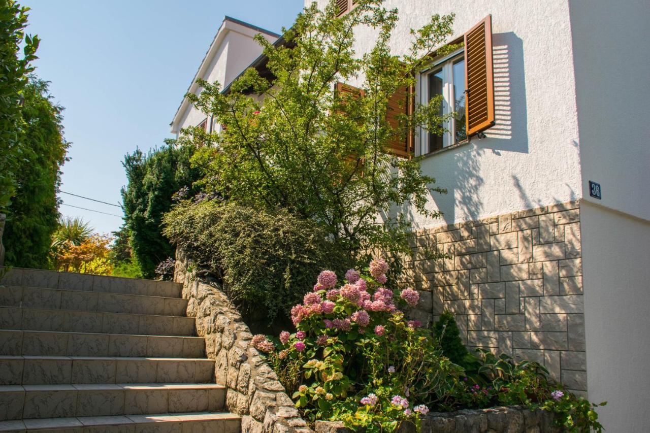 Apartments White & Green In Malinska Εξωτερικό φωτογραφία