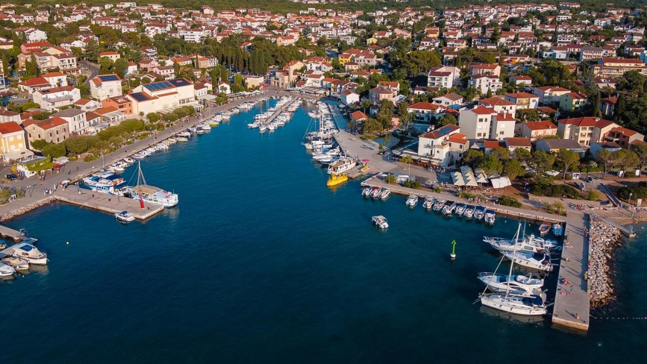 Apartments White & Green In Malinska Εξωτερικό φωτογραφία