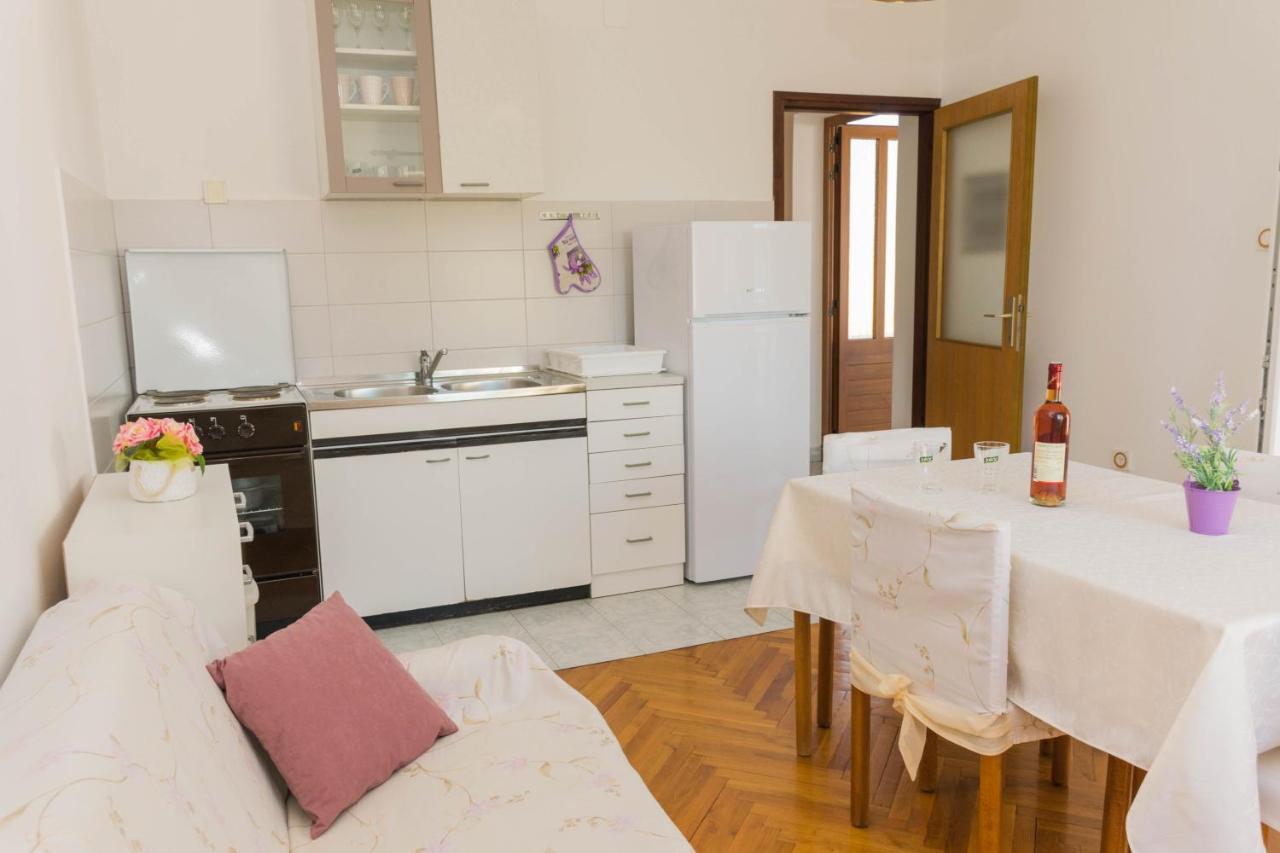 Apartments White & Green In Malinska Εξωτερικό φωτογραφία