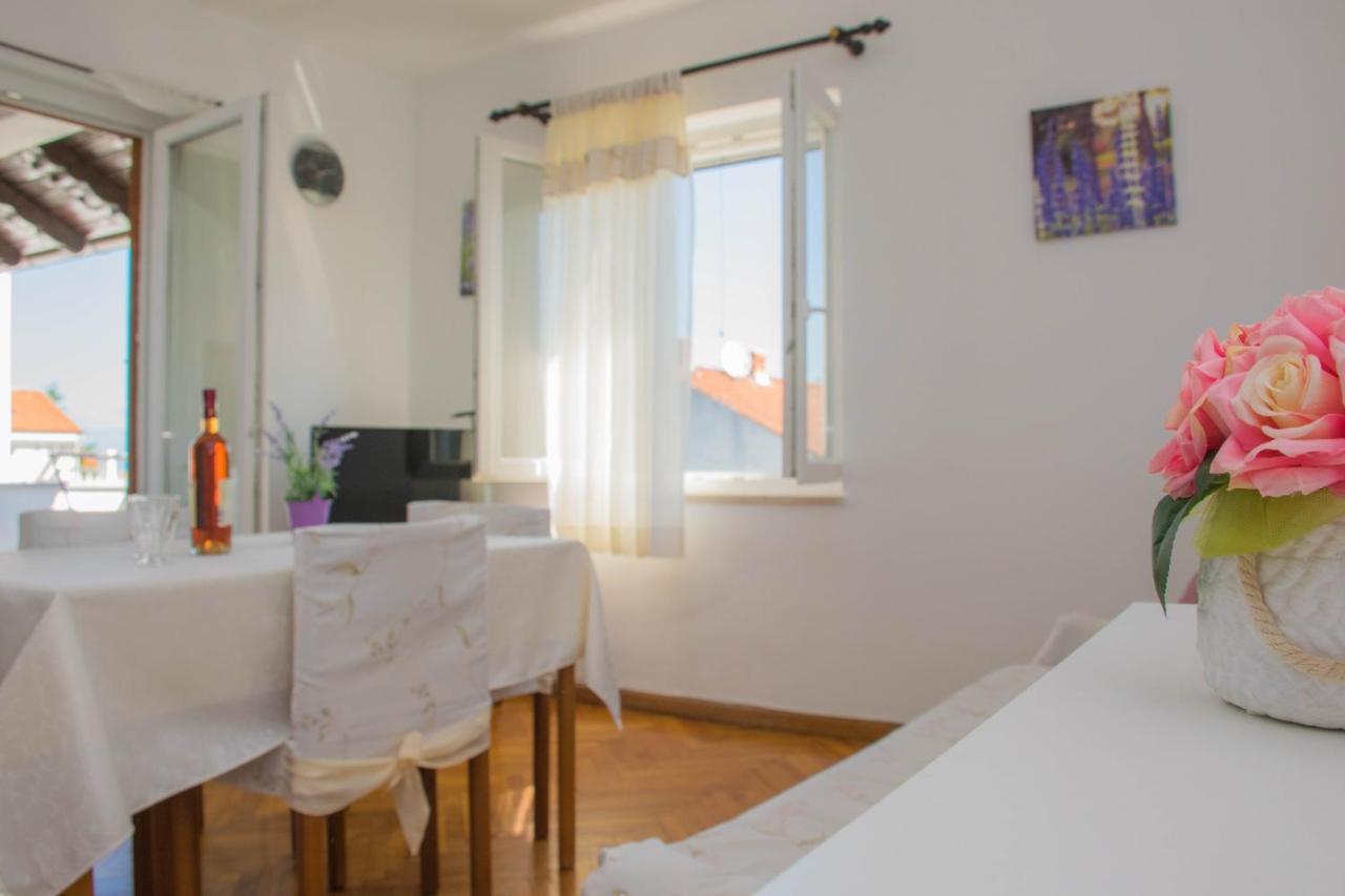 Apartments White & Green In Malinska Εξωτερικό φωτογραφία