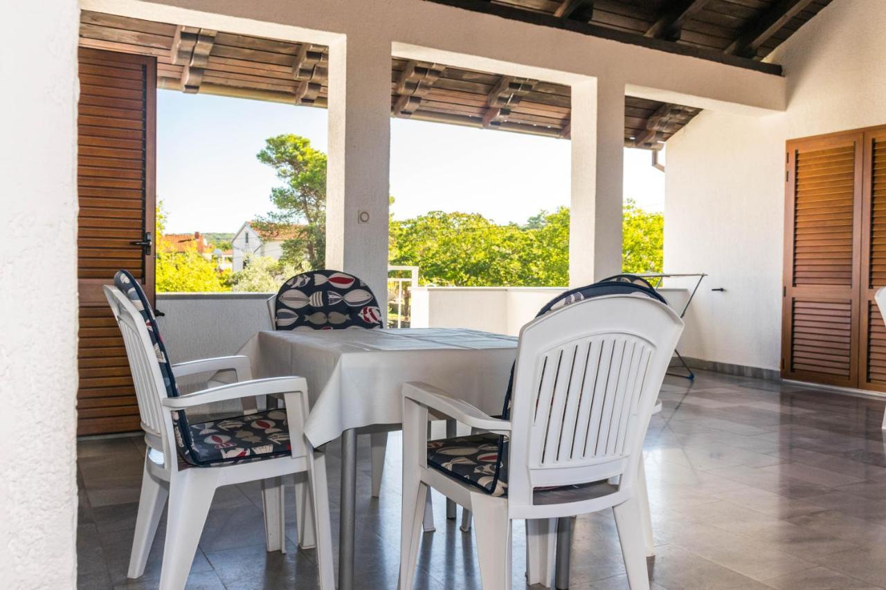 Apartments White & Green In Malinska Εξωτερικό φωτογραφία